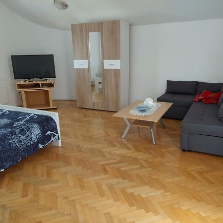 Apartments "Jope I Toni" Biograd na Moru Kültér fotó