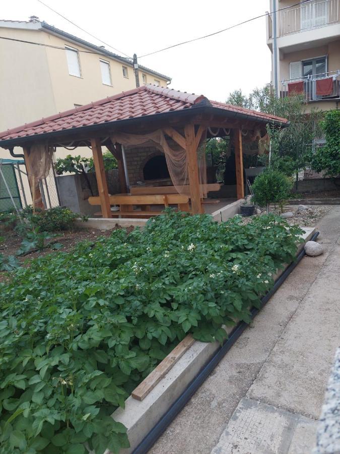 Apartments "Jope I Toni" Biograd na Moru Kültér fotó